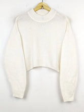 Buy online pre-used pre-loved 100% authentic & Original branded H&M (WCT-1006) available in Pakistan. Top international brands avilable.